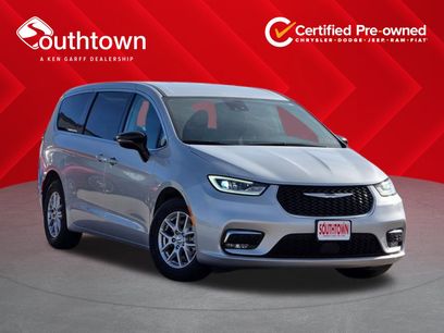 Certified 2024 Chrysler Pacifica Touring-L