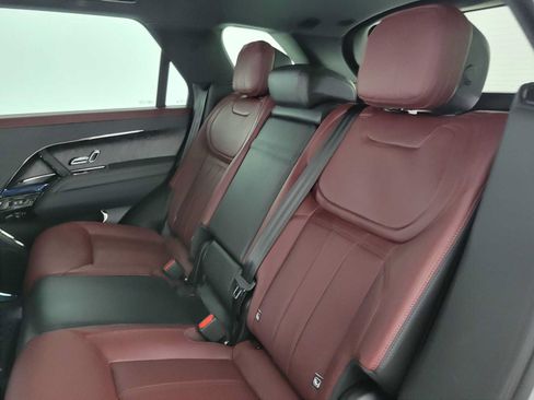Used 2023 Nissan Rogue SV FWD image 48