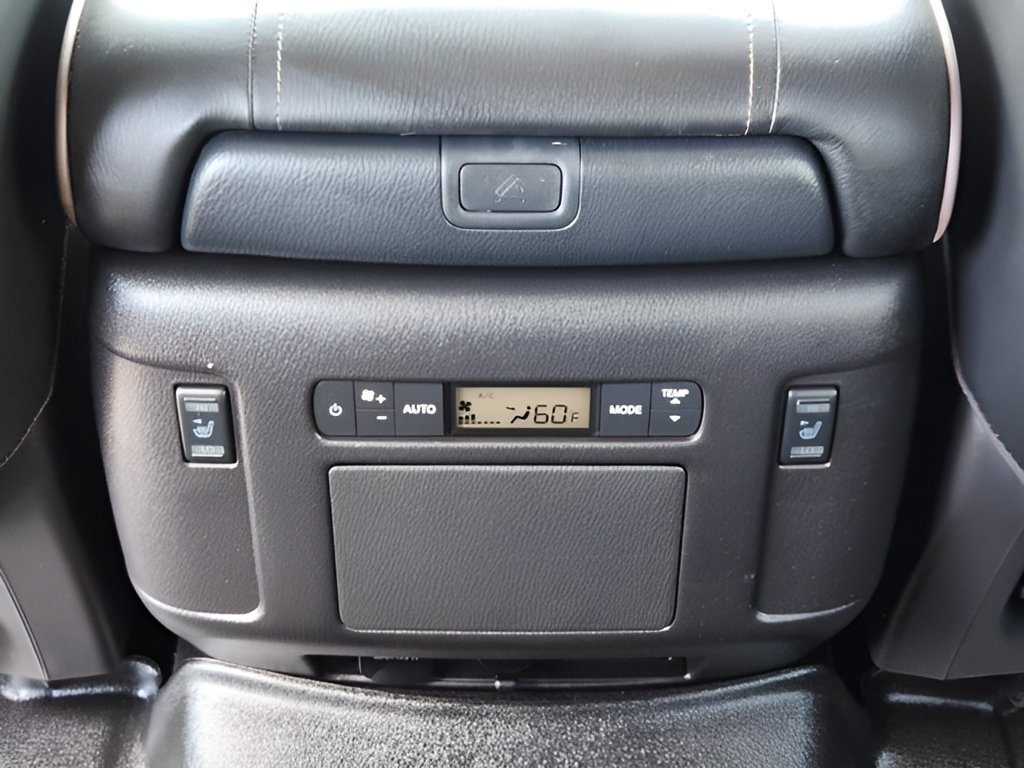 Used 2024 Nissan Armada Platinum w/ Captain's Chairs Package AWD/4WD image 31