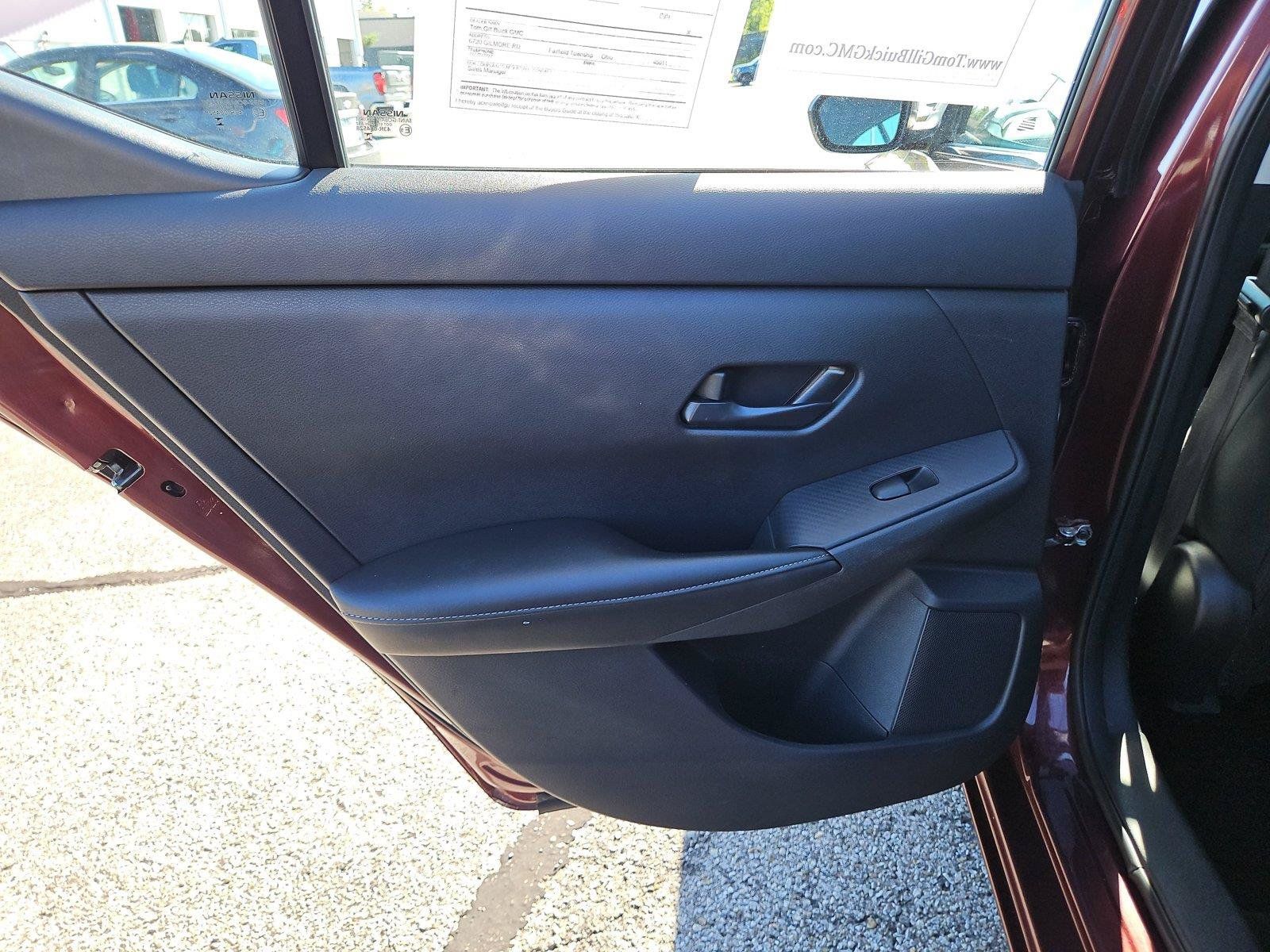 Used 2024 Nissan Sentra SV FWD image 15