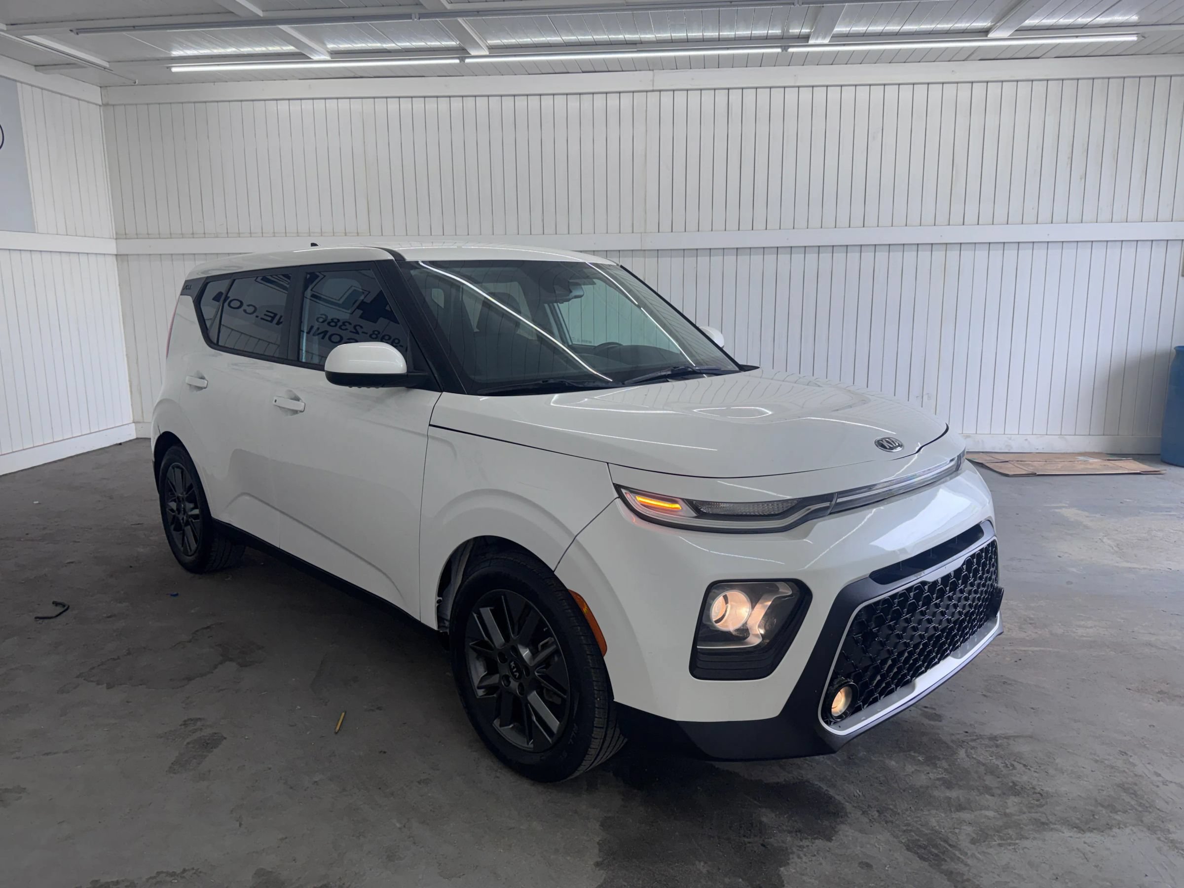 Used 2020 Kia Soul EX FWD image 3