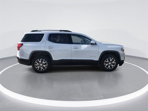 Used 2023 GMC Acadia SLE w/ Driver Convenience Package image 9