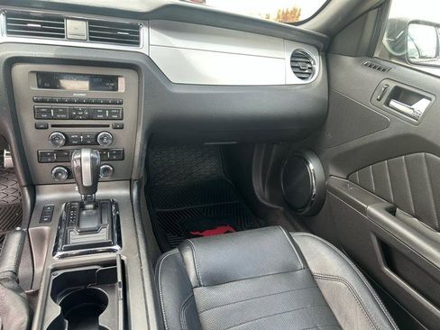 Used 2013 Ford Mustang Premium image 13