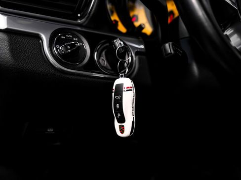 Used 2017 Porsche 911 Targa 4 AWD/4WD image 12