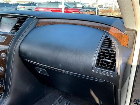 Certified 2017 INFINITI QX80 4WD w/ Driver Assistance Package image 27