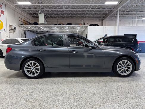 Used 2017 BMW 320i xDrive Sedan image 11