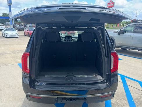 Used 2021 GMC Yukon AT4 w/ Rear Media and Nav Package AWD/4WD image 7