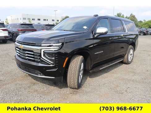 Used 2025 Chevrolet Suburban Premier image 3