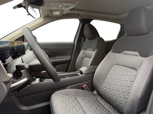 New 2026 Nissan Kicks SV w/ SV Premium Package image 9