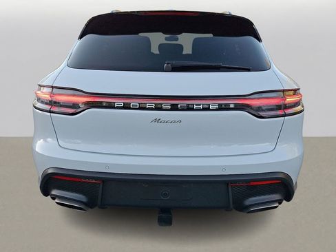 Used 2025 Porsche Macan AWD/4WD image 4