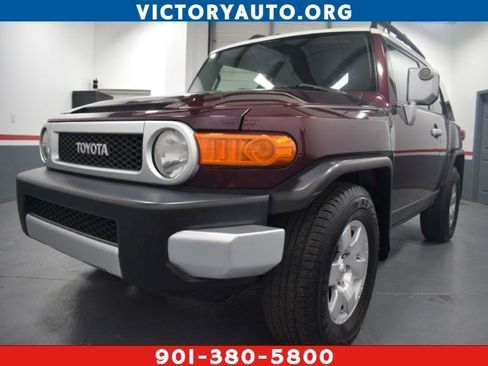 Used 2007 Toyota FJ Cruiser 2WD image 1