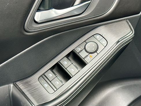 Certified 2024 Nissan Rogue SV image 8