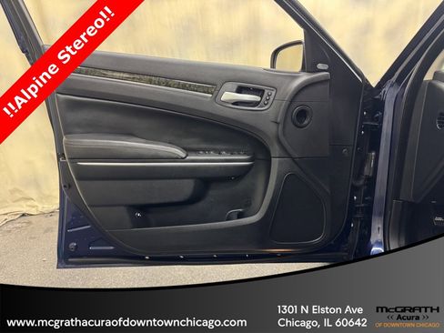 Used 2015 Chrysler 300 C image 12