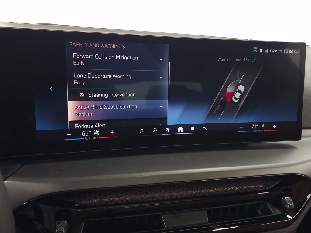 New 2026 BMW 230i xDrive Coupe w/ Premium Package AWD/4WD image 21
