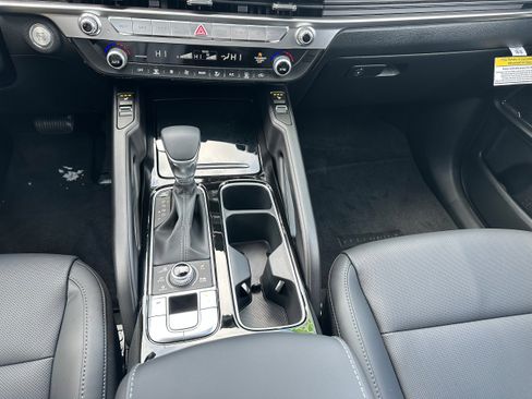 New 2025 Kia Telluride S image 41