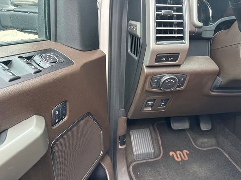 Used 2018 Ford F150 King Ranch w/ Equipment Group 601A Luxury AWD/4WD image 10
