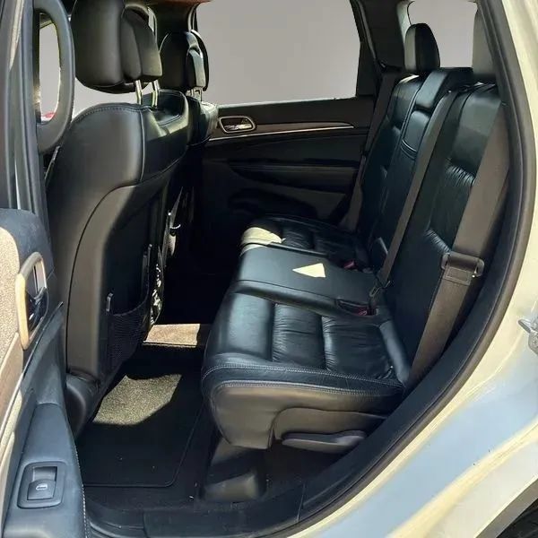 Used 2016 Jeep Grand Cherokee Limited AWD/4WD image 23