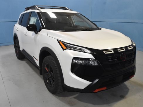 New 2026 Nissan Rogue SV AWD/4WD image 1