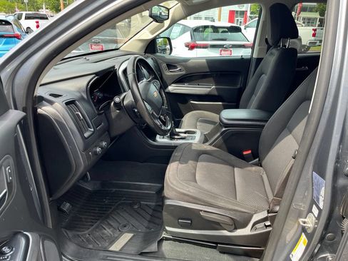 Used 2022 Chevrolet Colorado LT w/ LT Convenience Package AWD/4WD image 44