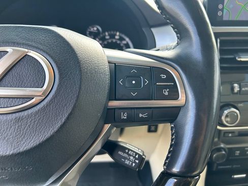 Used 2023 Lexus GX 460 Premium w/ Accessory Package AWD/4WD image 17