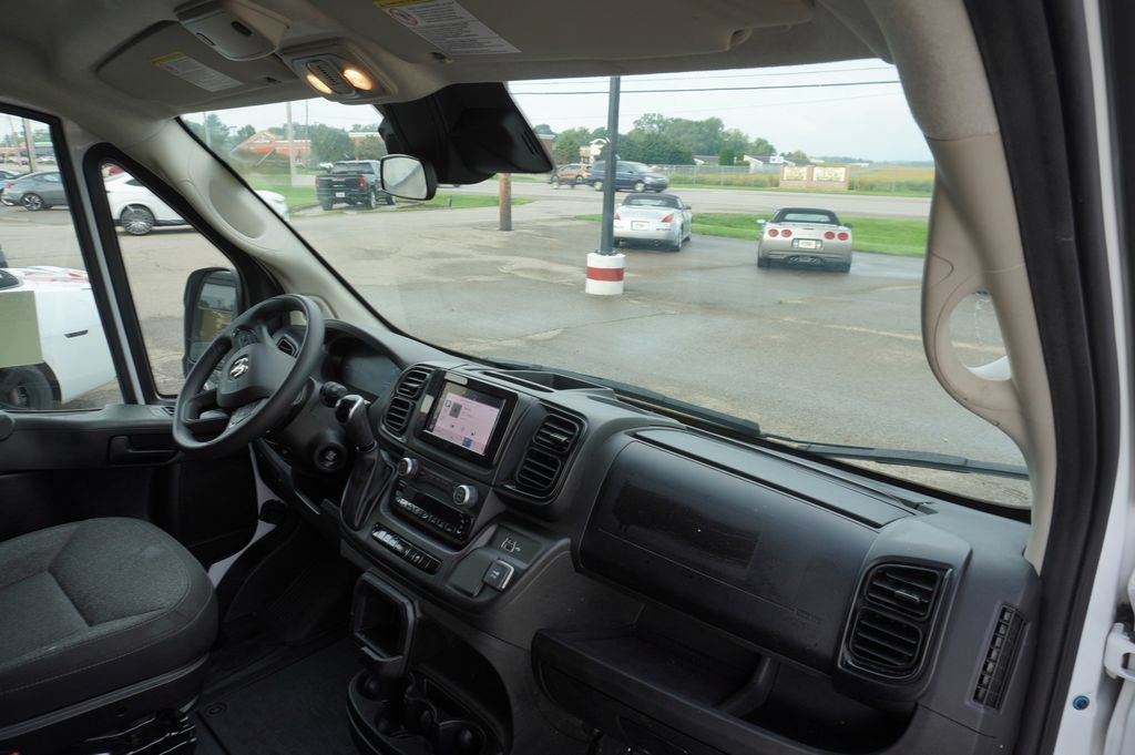 Used 2025 RAM ProMaster 2500 w/ U-Haul Equipment Group FWD image 8