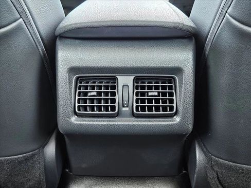 Used 2023 Toyota Camry XLE FWD image 16