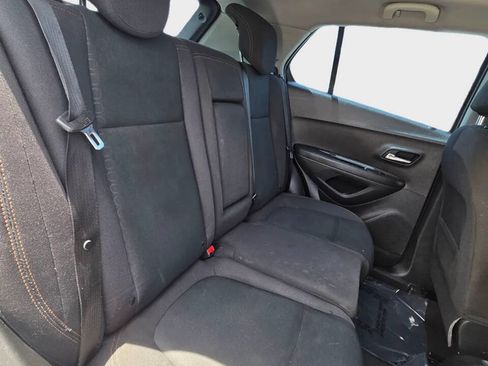 Used 2017 Chevrolet Trax LS FWD image 15