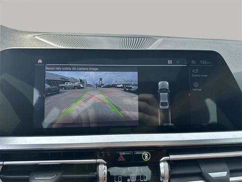 Used 2022 BMW 330i Sedan w/ Premium Package image 17