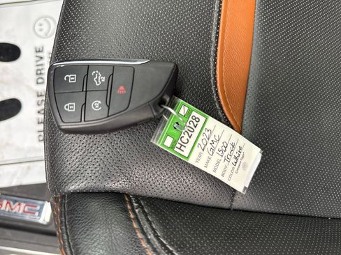 Used 2023 GMC Sierra 1500 AT4 w/ AT4 Preferred Package image 29