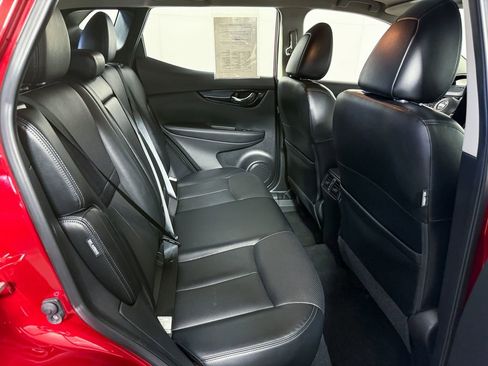 Used 2022 Nissan Rogue Sport SL w/ Premium Package image 35