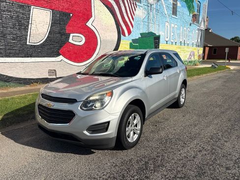 Used 2016 Chevrolet Equinox LS FWD image 2