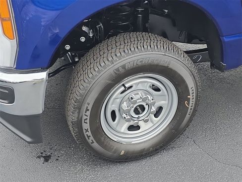 New 2026 Ford F250 XL w/ FX4 Off-Road Package image 16