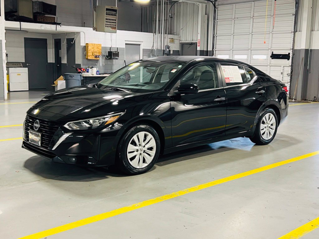 Used 2025 Nissan Sentra S FWD image 13