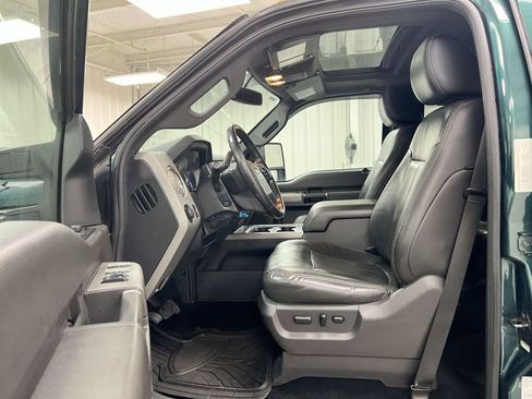 Used 2011 Ford F250 Lariat image 21