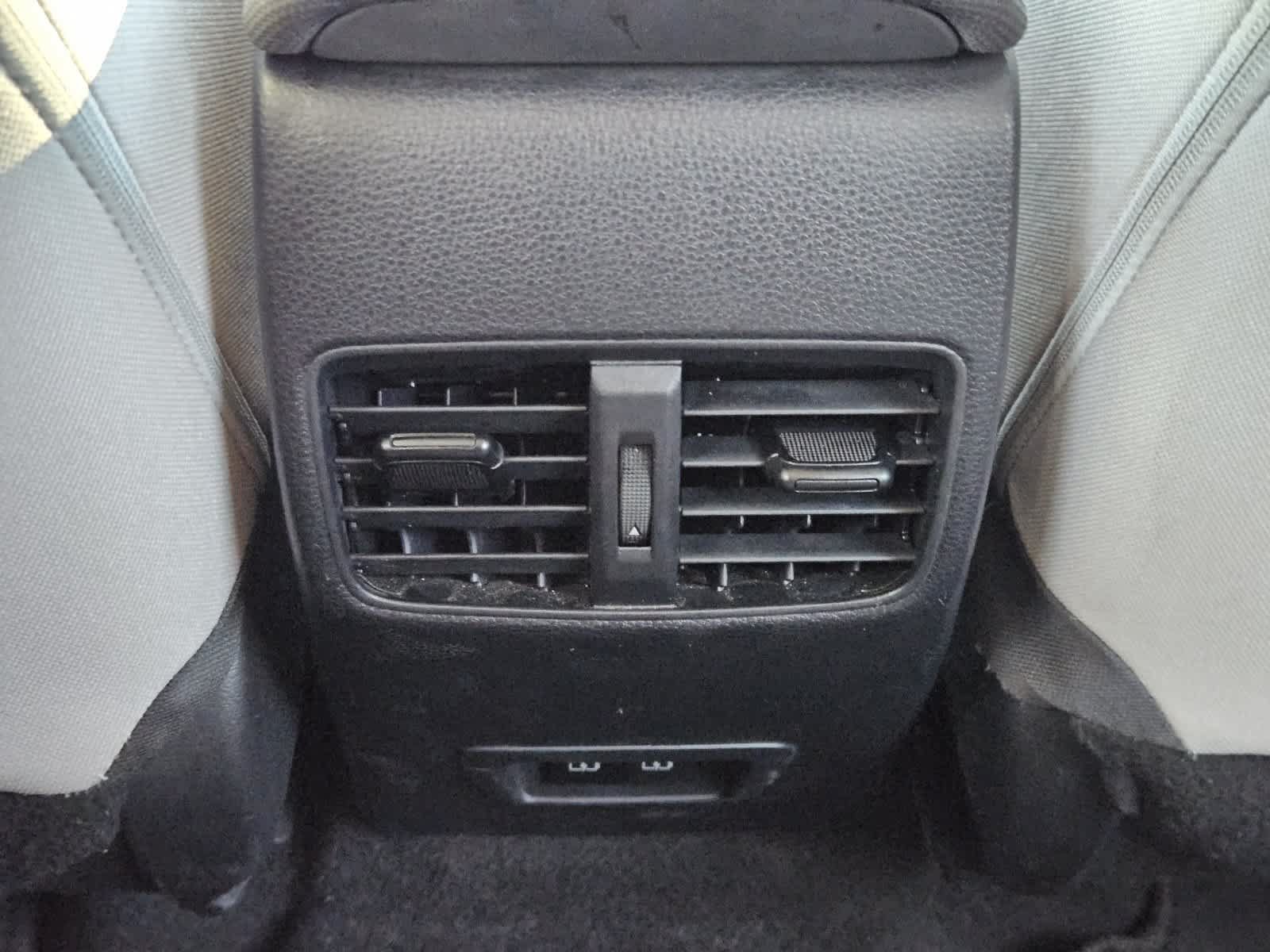 Used 2022 Toyota Corolla Cross LE FWD image 29