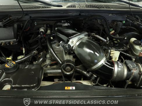 Used 2003 Ford F150 Lightning RWD image 3