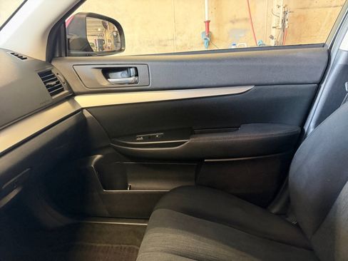 Used 2014 Subaru Legacy 2.5i Premium AWD/4WD image 35