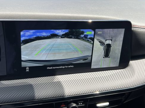 Used 2025 Nissan Kicks SR FWD image 16