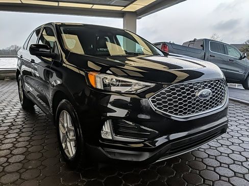 Certified 2024 Ford Edge SEL w/ Convenience Package image 3
