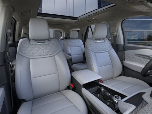 New 2026 Ford Explorer Platinum w/ LUX Leather Package AWD/4WD image 45