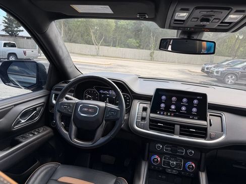 Used 2021 GMC Yukon AT4 w/ Technology Package AWD/4WD image 25