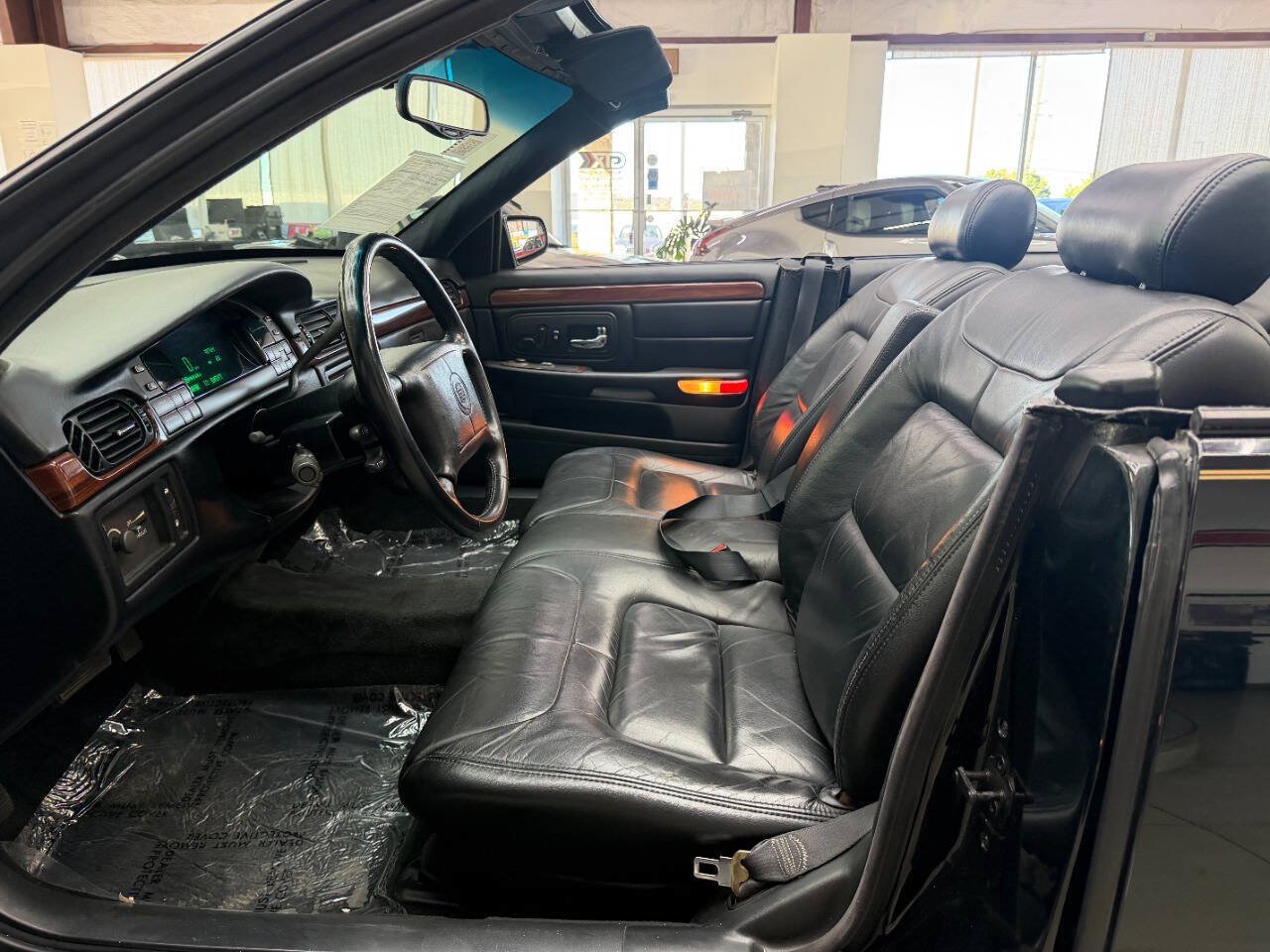 Used 1998 Cadillac De Ville FWD image 11