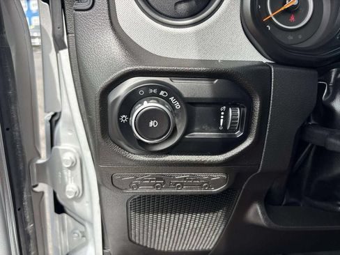 Used 2024 Jeep Wrangler Unlimited Sport AWD/4WD image 21