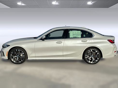Used 2026 BMW 330i Sedan w/ Premium Package RWD image 2