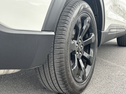 Used 2023 Ford Explorer ST-Line w/ Class IV Trailer Tow Package AWD/4WD image 5