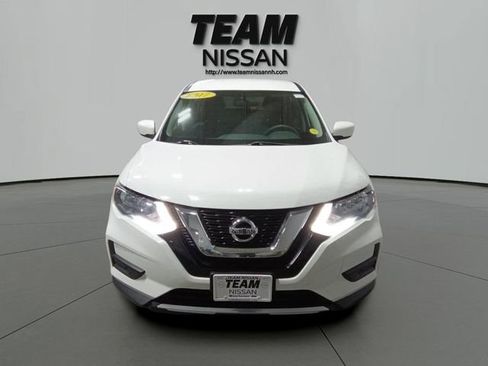 Used 2017 Nissan Rogue S AWD/4WD image 2