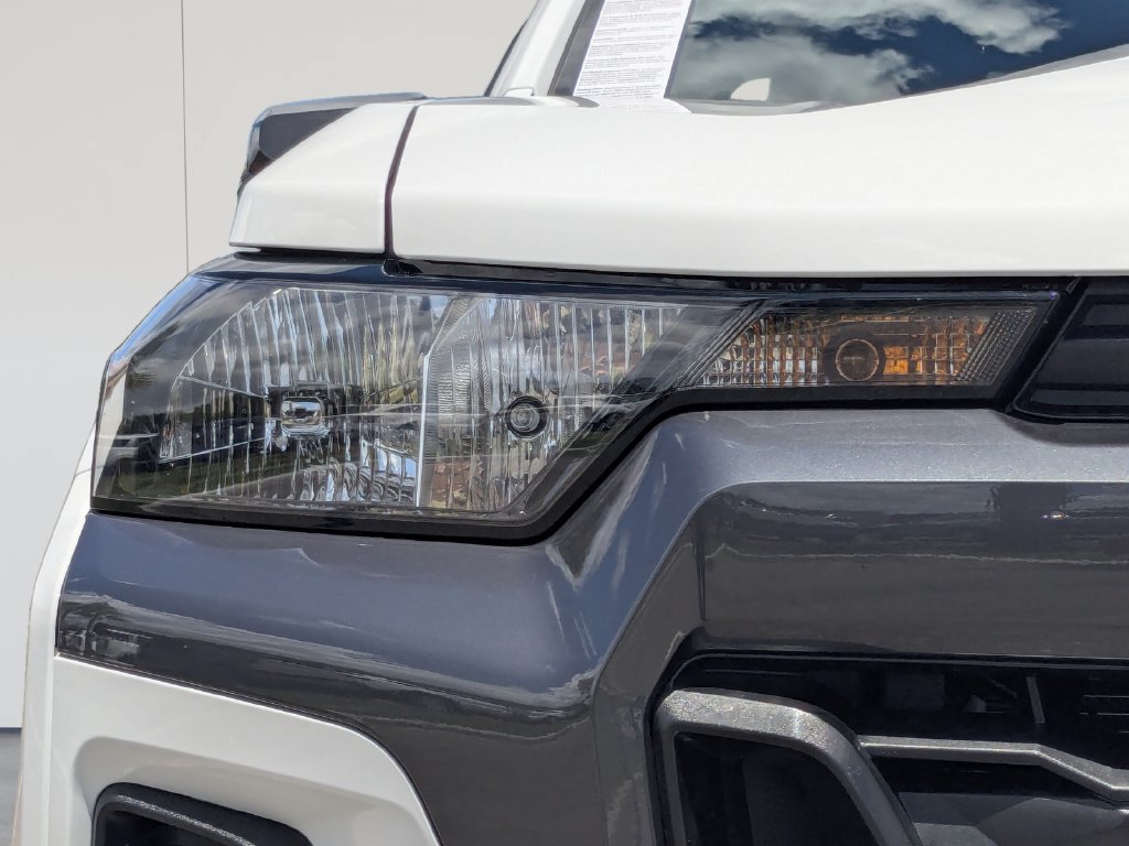 Used 2026 Chevrolet Colorado LT AWD/4WD image 9