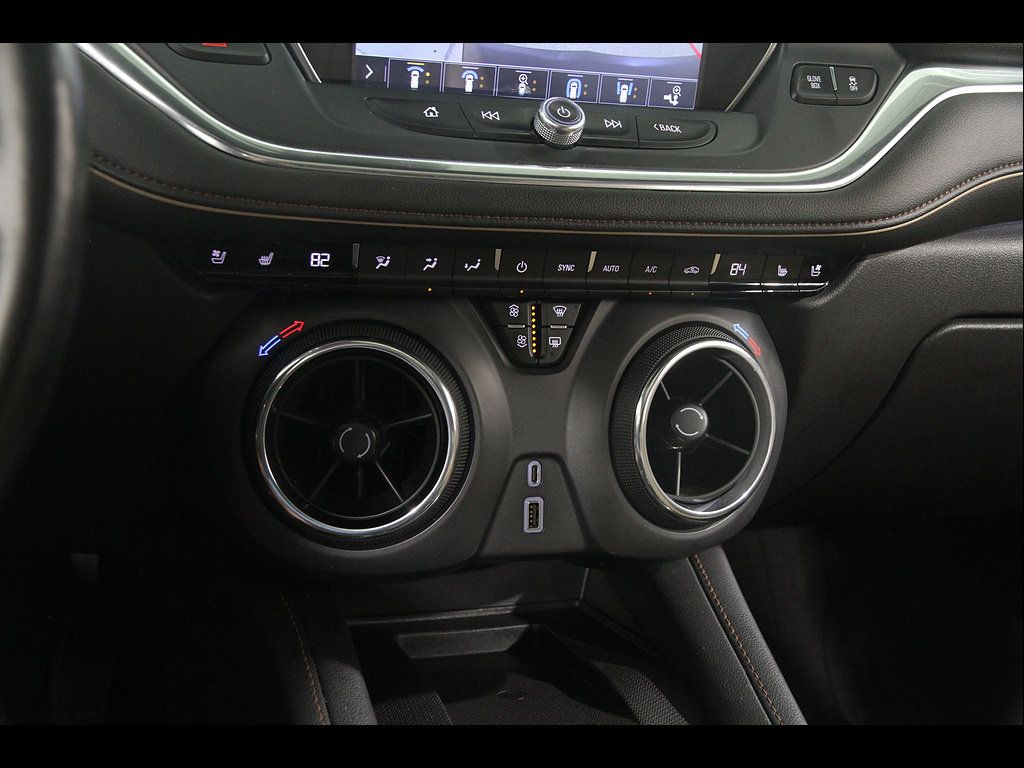 Used 2019 Chevrolet Blazer Premier AWD/4WD image 16