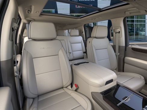 New 2026 GMC Yukon XL Denali w/ Denali Reserve Package image 18