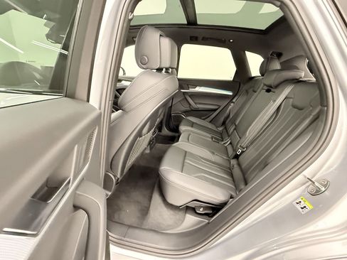 Certified 2025 Audi Q5 2.0T Premium Plus w/ Premium Plus Package AWD/4WD image 13